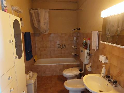 Moradia T6 Venda em Celorico (São Pedro e Santa Maria) e Vila Boa do Mondego,Celorico da Beira