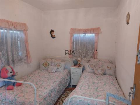 Moradia T6 Venda em Celorico (São Pedro e Santa Maria) e Vila Boa do Mondego,Celorico da Beira