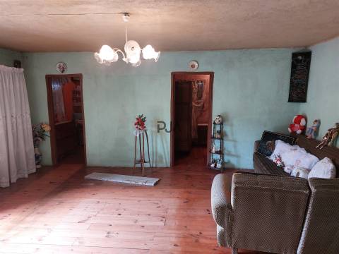 Moradia T6 Venda em Celorico (São Pedro e Santa Maria) e Vila Boa do Mondego,Celorico da Beira