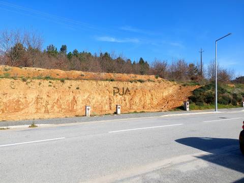 Lote de terreno para construção de moradia em Penalva do Castelo