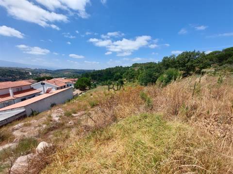 Armazém  Venda em Fornos de Algodres,Fornos de Algodres