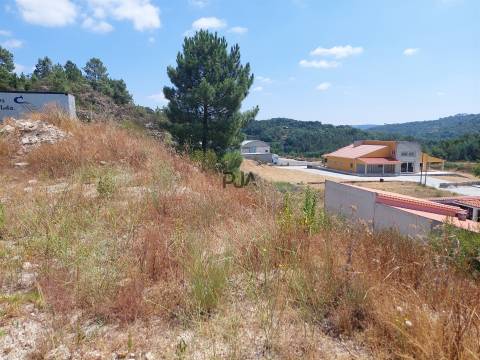 Armazém  Venda em Fornos de Algodres,Fornos de Algodres