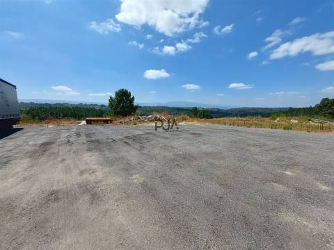 Armazém  Venda em Fornos de Algodres,Fornos de Algodres