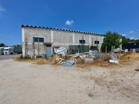 Armazém  Venda em Fornos de Algodres,Fornos de Algodres
