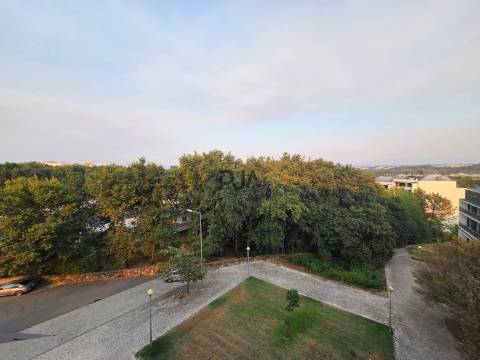 Apartamento T5 Duplex Novo, Jugueiros, Viseu