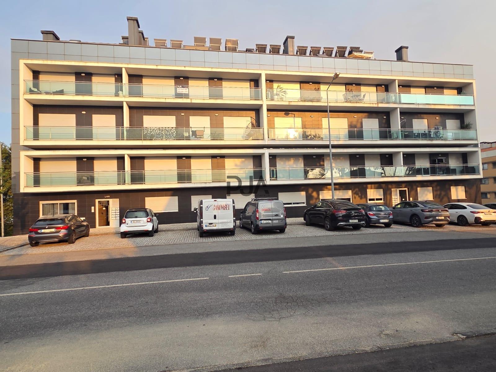 Apartamento T5 Duplex Novo, Jugueiros, Viseu