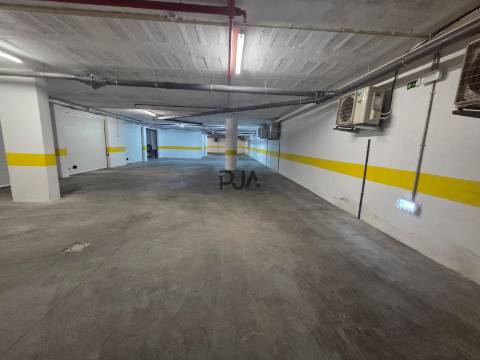 Apartamento T5 Duplex Novo, Jugueiros, Viseu