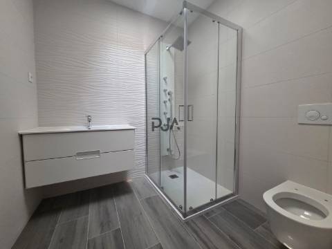 Apartamento T5 Duplex Novo, Jugueiros, Viseu