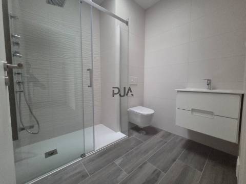 Apartamento T5 Duplex Novo, Jugueiros, Viseu