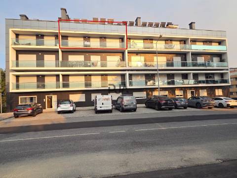 Apartamento T5 Duplex Novo, Jugueiros, Viseu