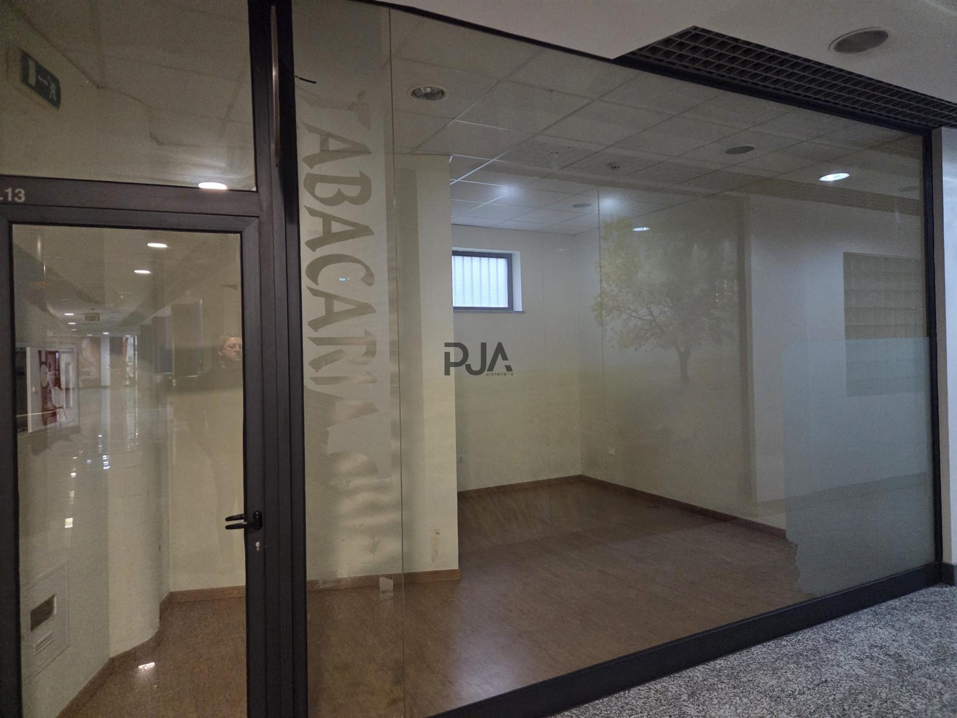 Loja no Centro de Nelas