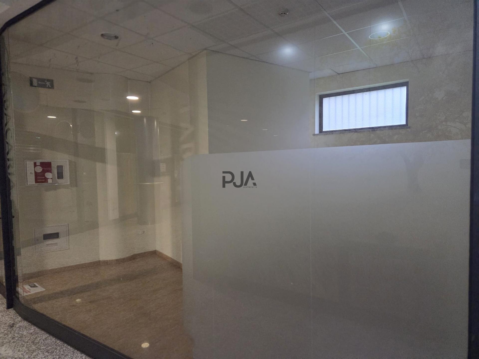 Loja no Centro de Nelas