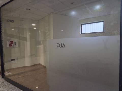 Loja no Centro de Nelas