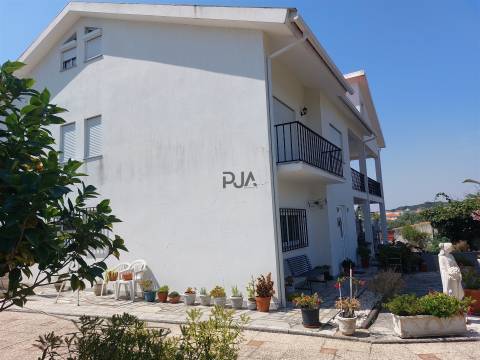 Moradia Isolada T5 em Mangualde