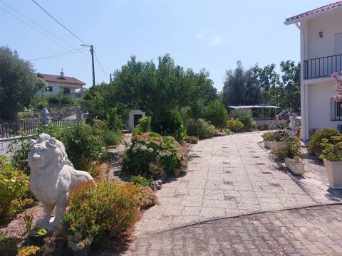 Moradia Isolada T5 em Mangualde