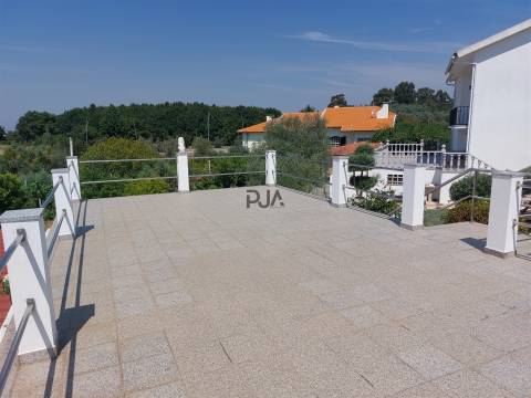 Moradia Isolada T5 em Mangualde