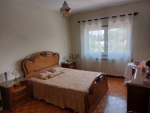 Moradia Isolada T5 em Mangualde