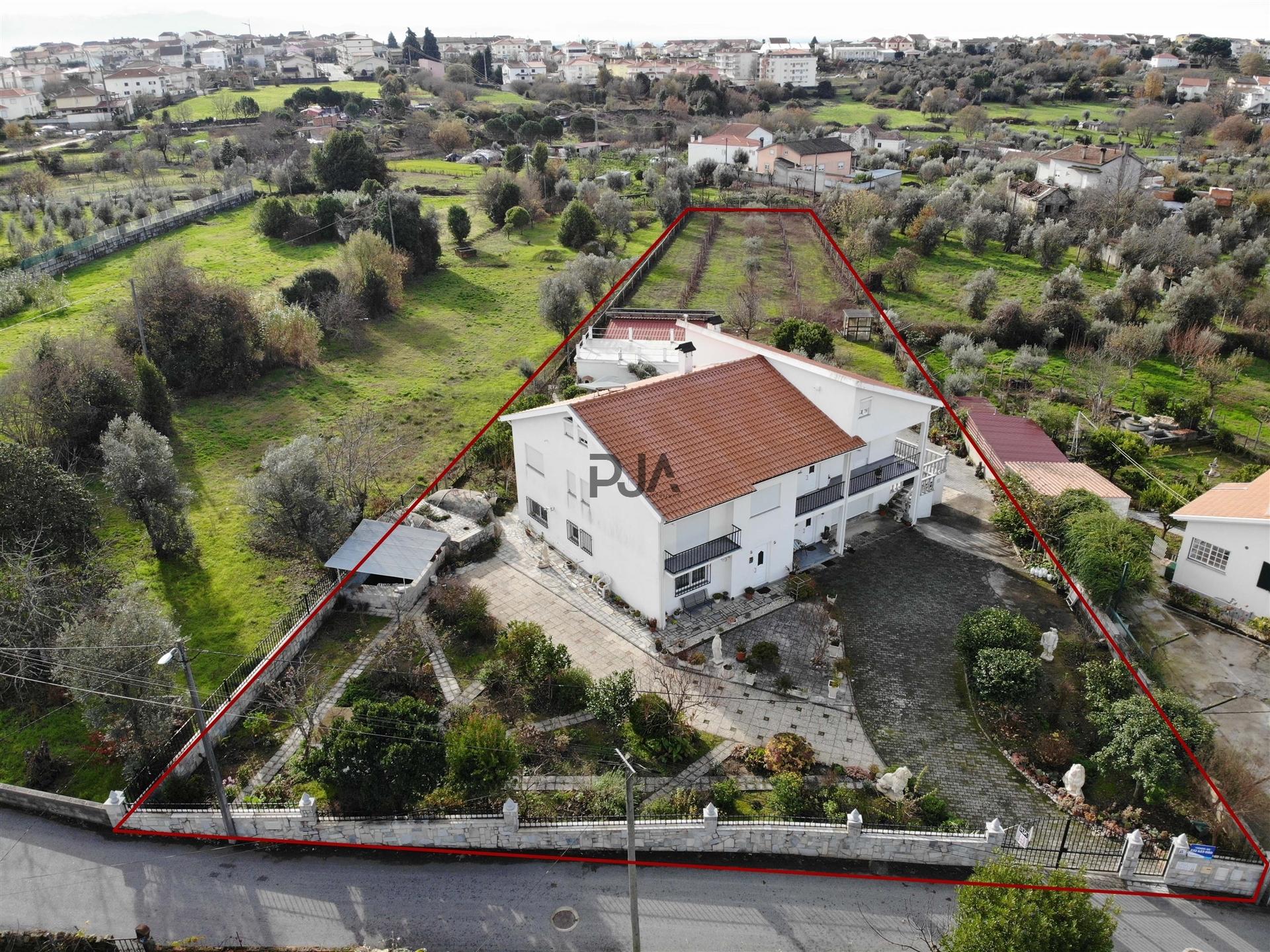 Moradia Isolada T5 em Mangualde