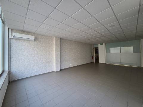 Loja comercial em Viseu