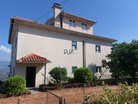 Moradia Isolada T4 em Infias, Fornos de Algodres