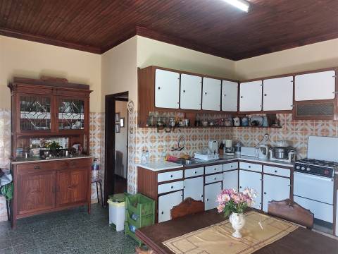 Moradia Isolada T4 em Infias, Fornos de Algodres