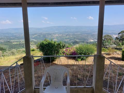 Moradia Isolada T4 em Infias, Fornos de Algodres