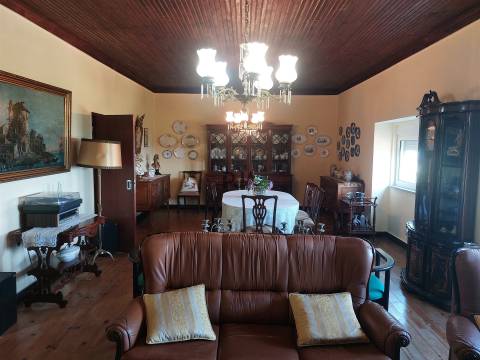 Moradia Isolada T4 em Infias, Fornos de Algodres