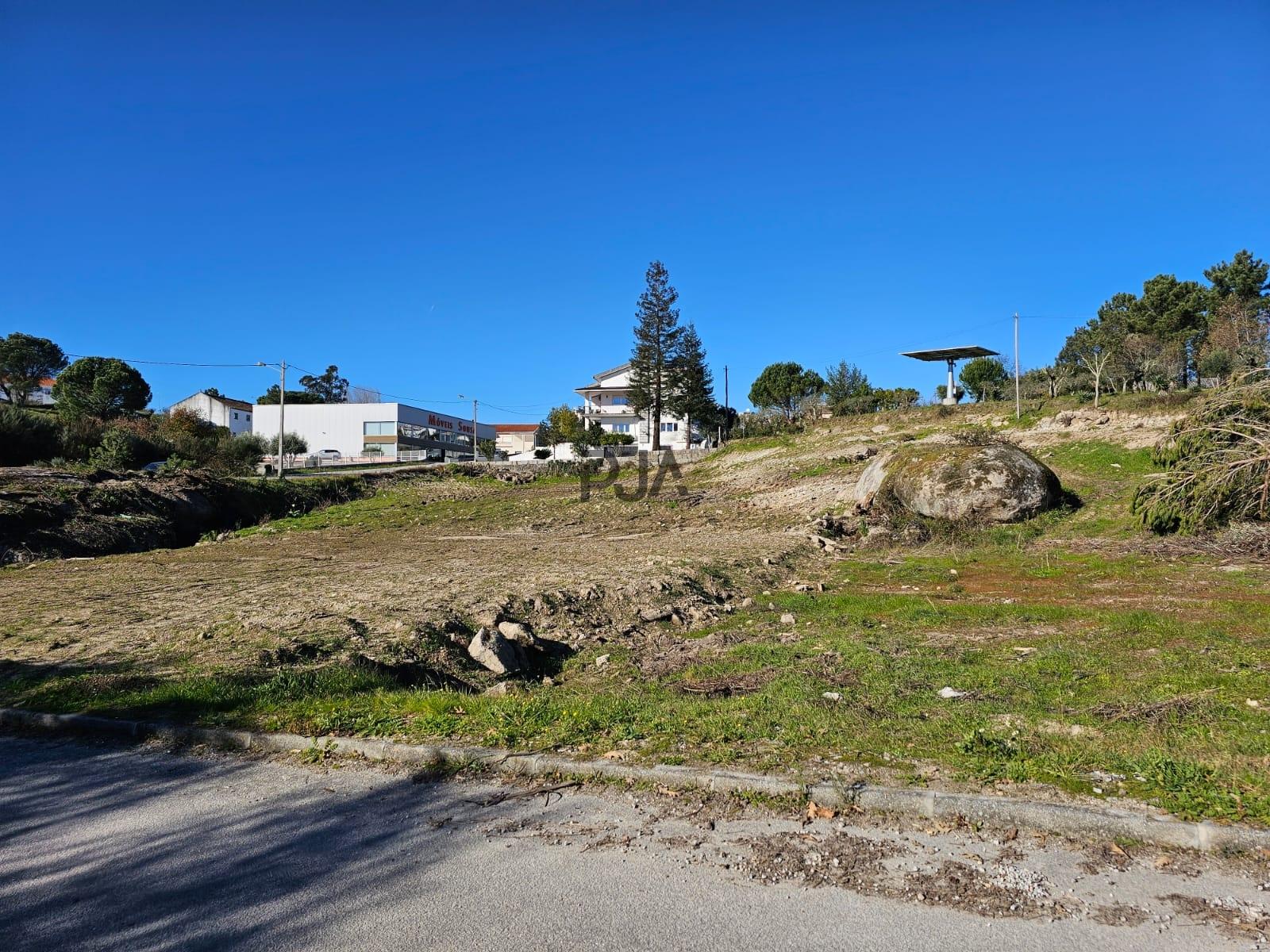 Terreno para arrendar em Nelas