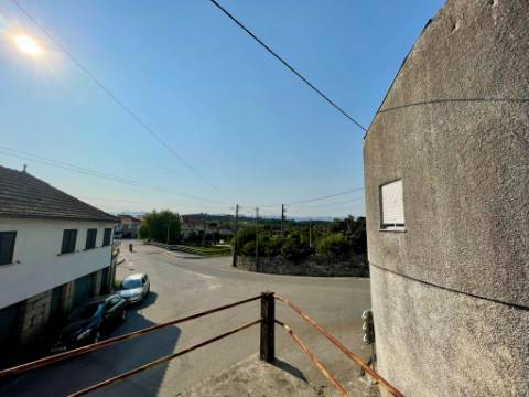 Moradia para Restaurar em Lobão da Beira, Tondela