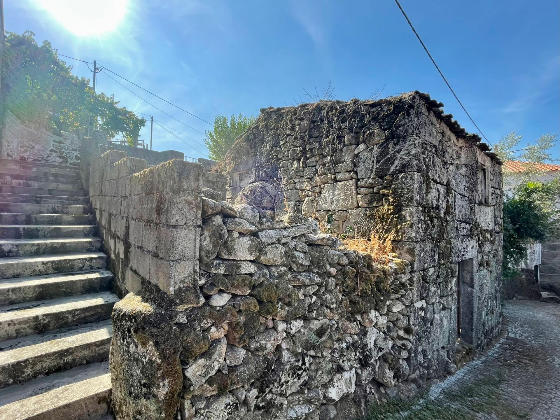 Moradia Devoluta em Penalva do Castelo