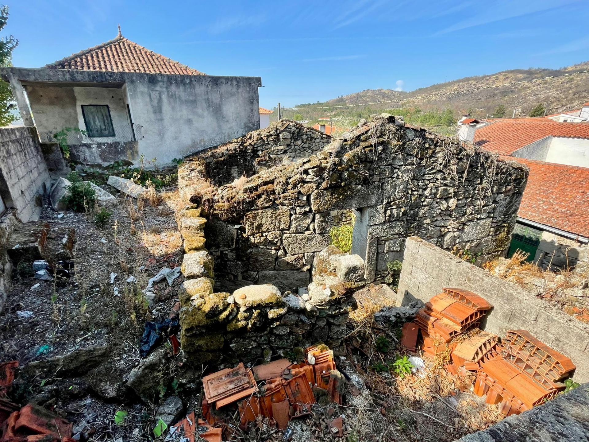 Moradia Devoluta em Penalva do Castelo