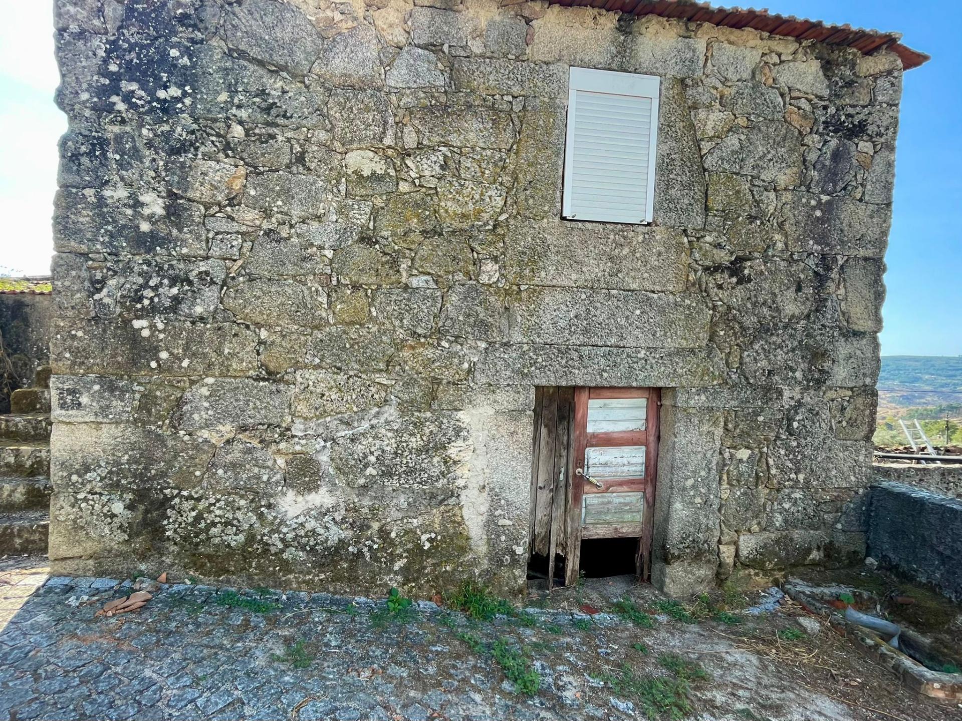 Casa típica em Granito em Amiais, Penalva do Castelo