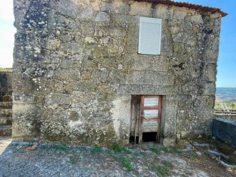 Casa típica em Granito em Amiais, Penalva do Castelo