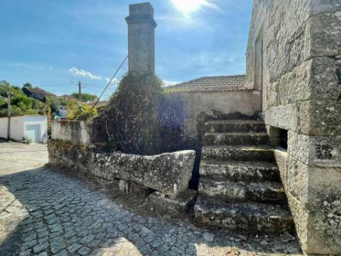 Casa típica em Granito em Amiais, Penalva do Castelo