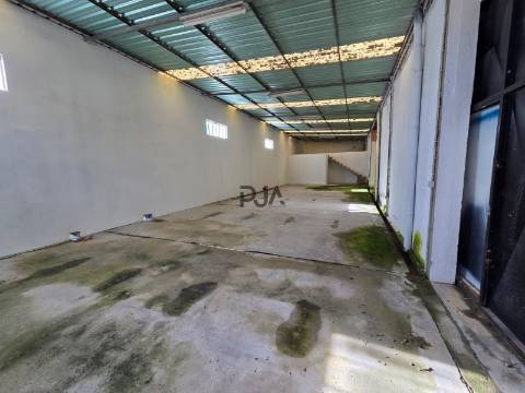 Arrumos para arrendar em Mangualde