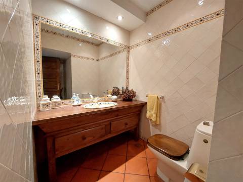 Penthouse T5 em Praça de Goa, Viseu