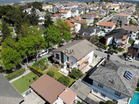 Apartamento T4 em Viso, Viseu