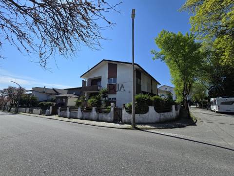 Apartamento T4 em Viso, Viseu