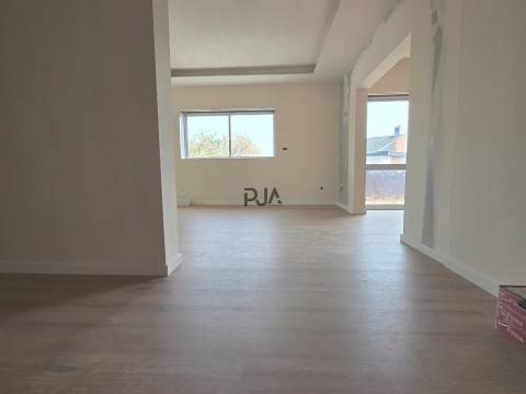 Apartamento T4 em Viso, Viseu