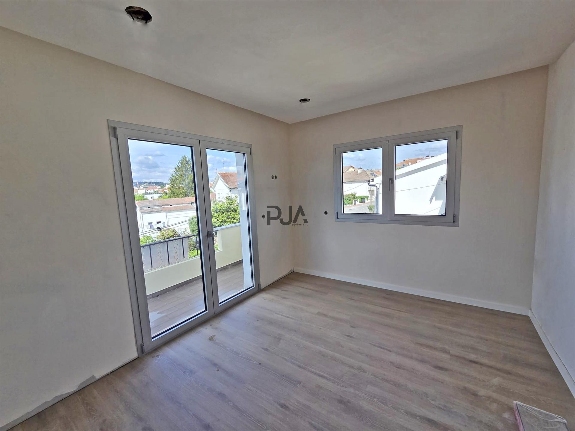 Apartamento T3 em Abraveses, Viseu
