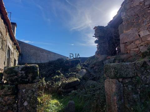Moradia Rústica em Vila Ruiva, Fornos de Algodres