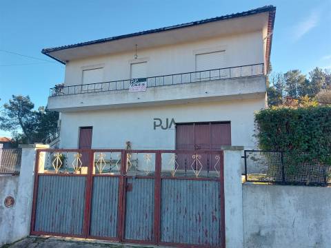 Moradia Isolada T3 em Matela, Penalva do Castelo