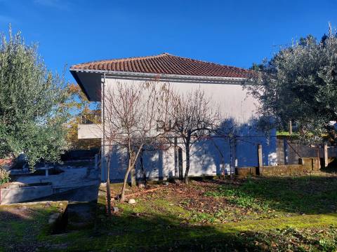 Moradia Isolada T3 em Matela, Penalva do Castelo