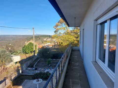 Moradia Isolada T3 em Matela, Penalva do Castelo