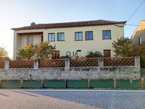 Moradia T3 para recuperar em Lameiras, Santa Comba Dão