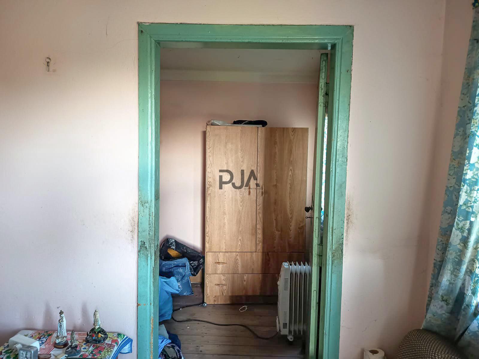 Moradia T3 para recuperar em Lameiras, Santa Comba Dão