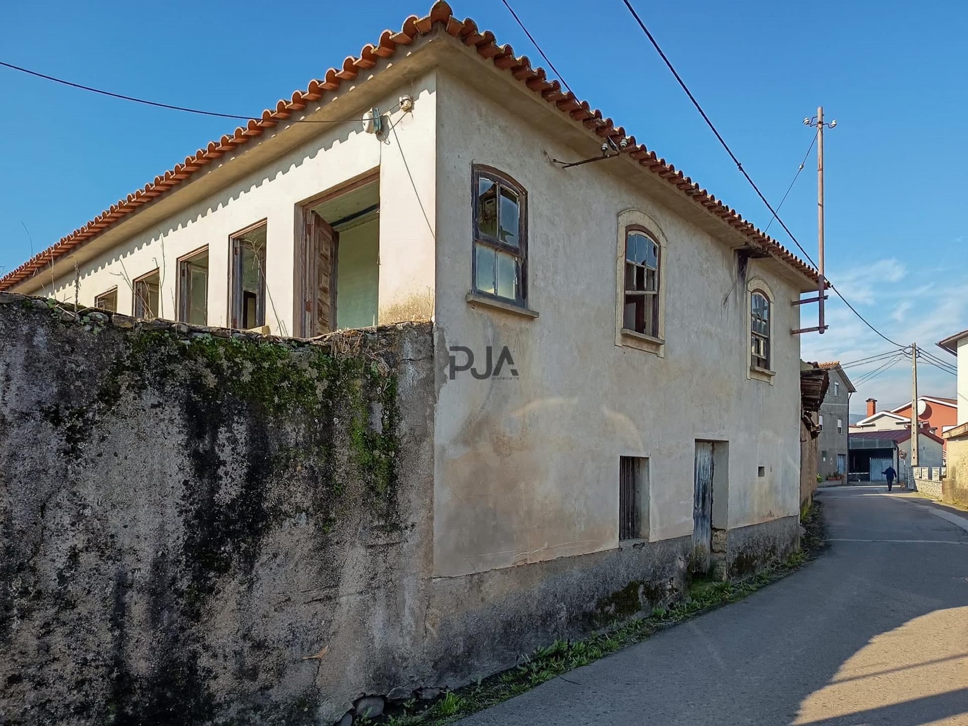 Moradia para Recuperar em Vila Meã, Mortágua