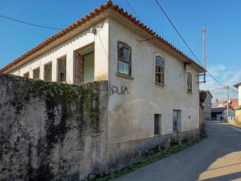 Moradia para Recuperar em Vila Meã, Mortágua