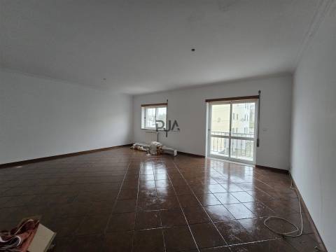 Apartamento T4 Venda em Guarda,Guarda