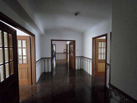 Apartamento T4 Venda em Guarda,Guarda